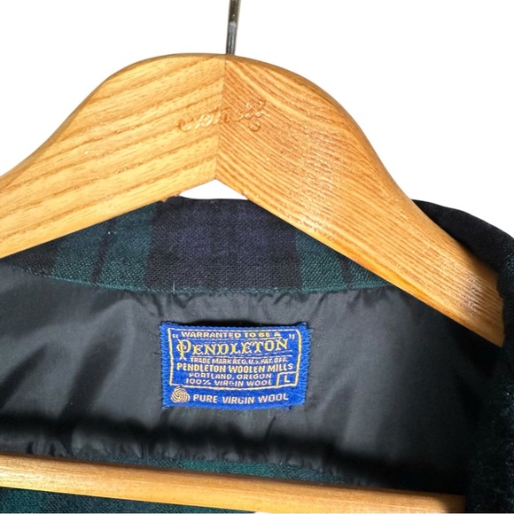 PENDLETON Vintage Virgin Wool Flannel in forest green & black Hunter Plaid - Picture 8 of 9